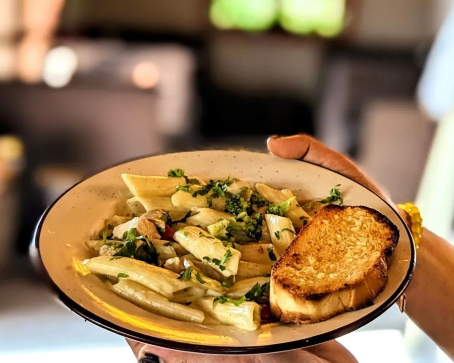 Deja Vu Crispy Pasta