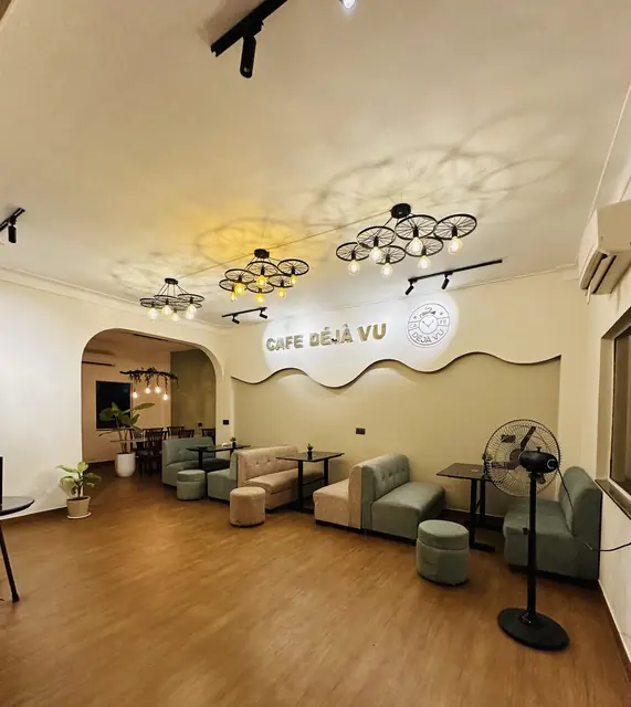 Inside Cafe Deja Vu Bavdhan