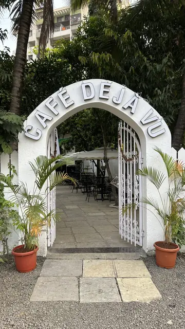 Inside Cafe Deja Vu Bavdhan