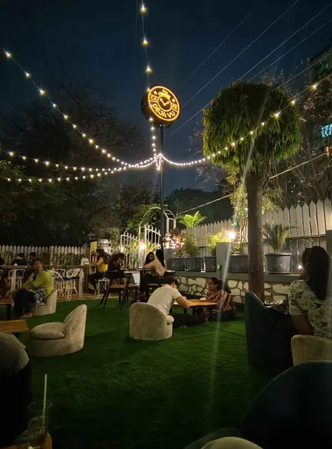 Cafe Deja Vu SB Road