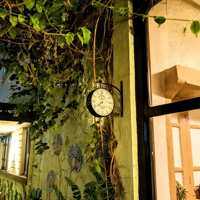 Inside Cafe Deja Vu SB Road